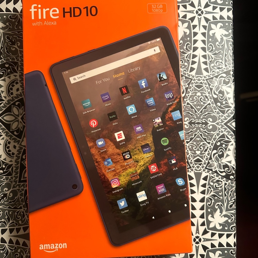 Amazon fire HD10 32 gig tablet with Alexa